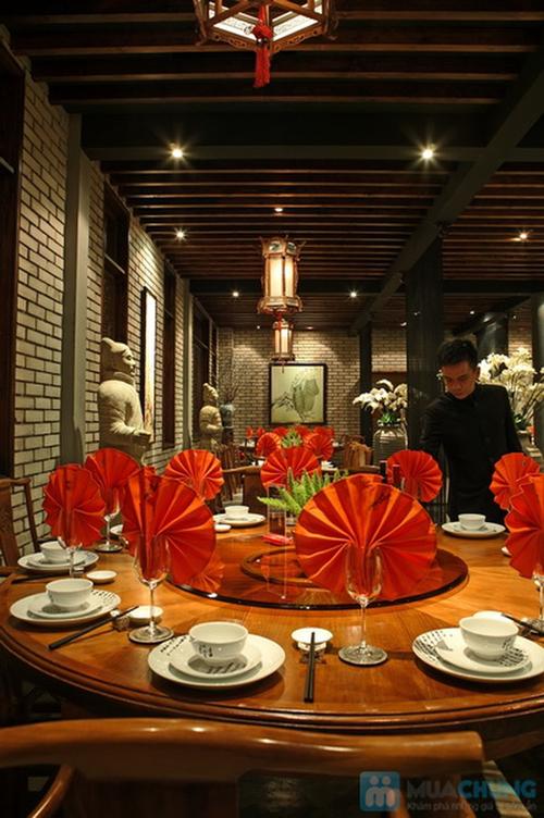 Sugar Jones Photos